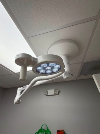 Midmark 3550 LED Surgical Light
